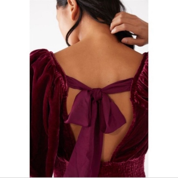 Free People Marie Velvet Open Back Top in Queen Pomegranite Size XL - Picture 3 of 13